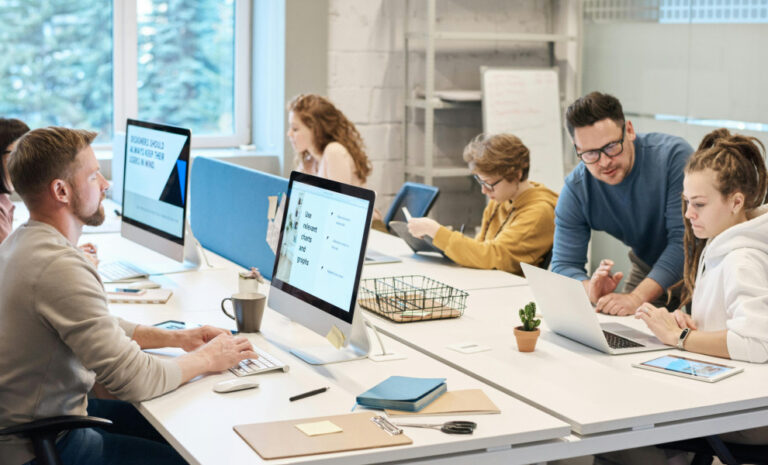 pexels-fauxels-3184357